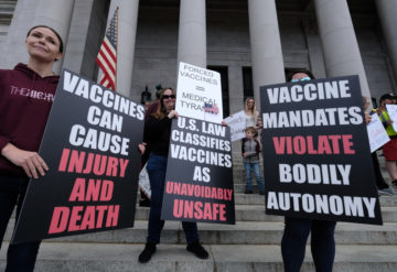 anti vaccine protesters